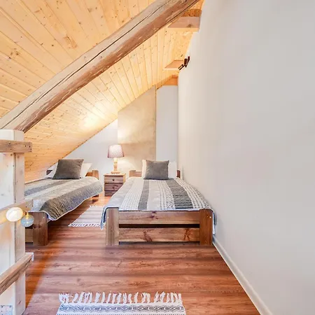 Gosciniec Sliwkowy Sad Bauernhof Gniewoszow (Lower Silesia)