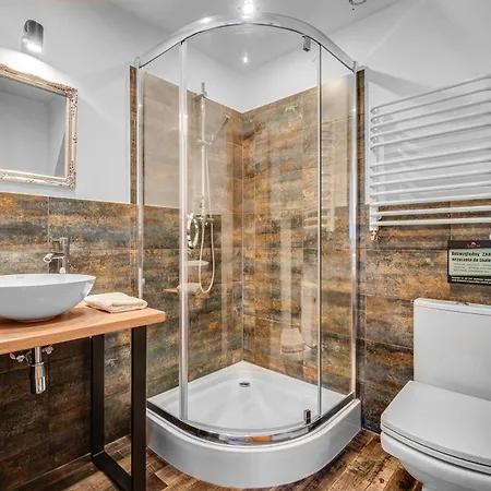 팜스테이 Gosciniec Sliwkowy Sad Gniewoszow (Lower Silesia)