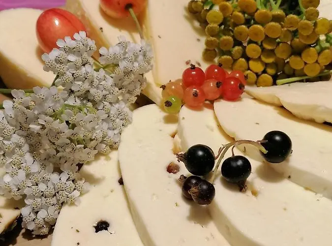 Farm stay Gosciniec Sliwkowy Sad Gniewoszow (Lower Silesia)