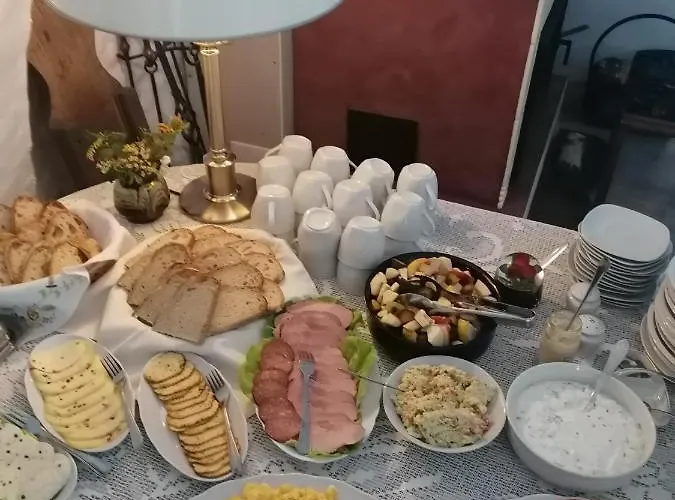 Gosciniec Sliwkowy Sad * Gniewoszow (Lower Silesia)