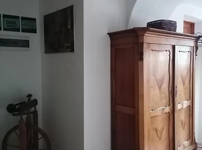 Farm stay Gosciniec Sliwkowy Sad Gniewoszow (Lower Silesia)